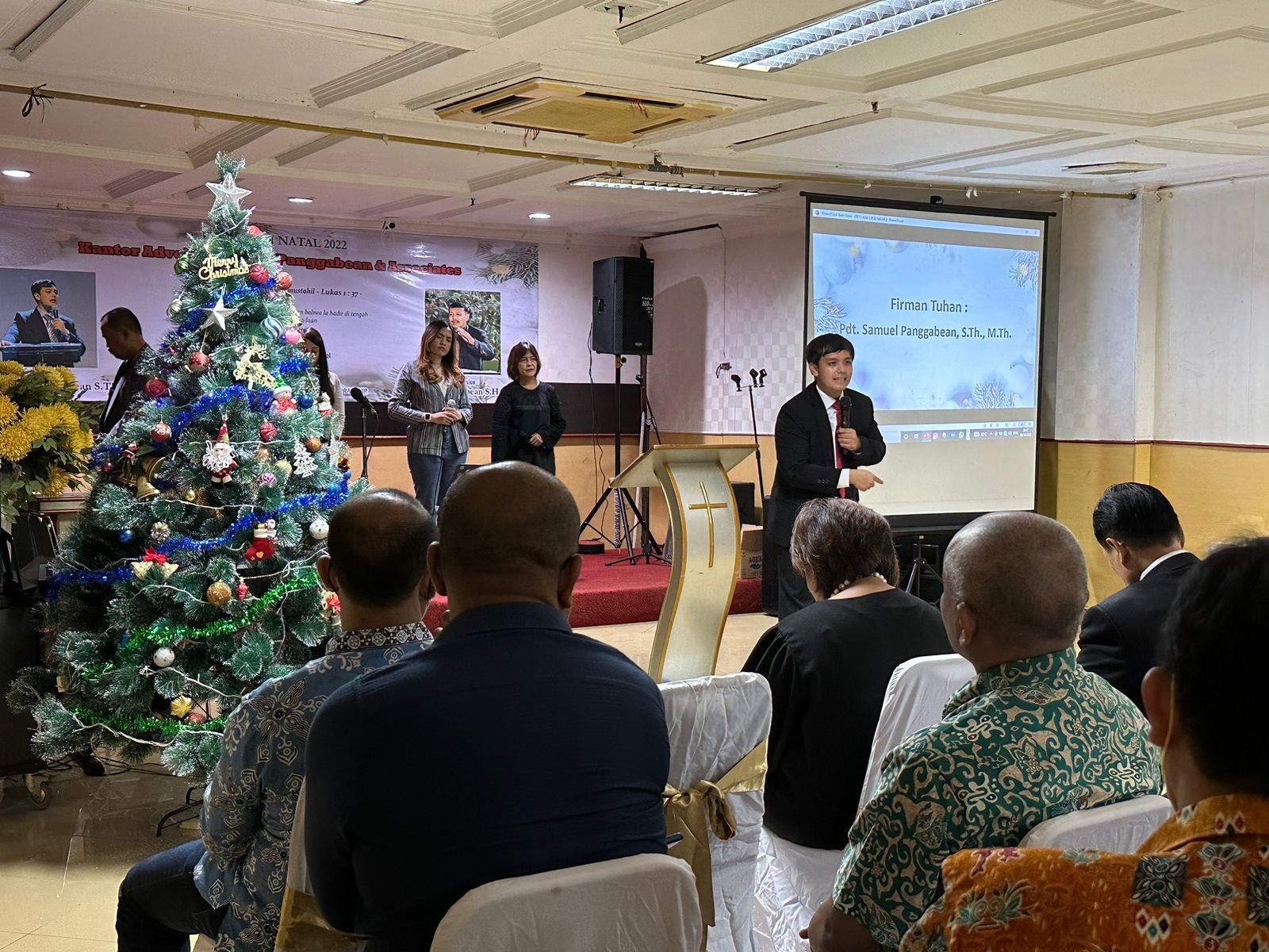 Kantor Advokat Sinior Jhon SE Panggabean Rayakan Natal bersama Para Jurnalis Nasrani