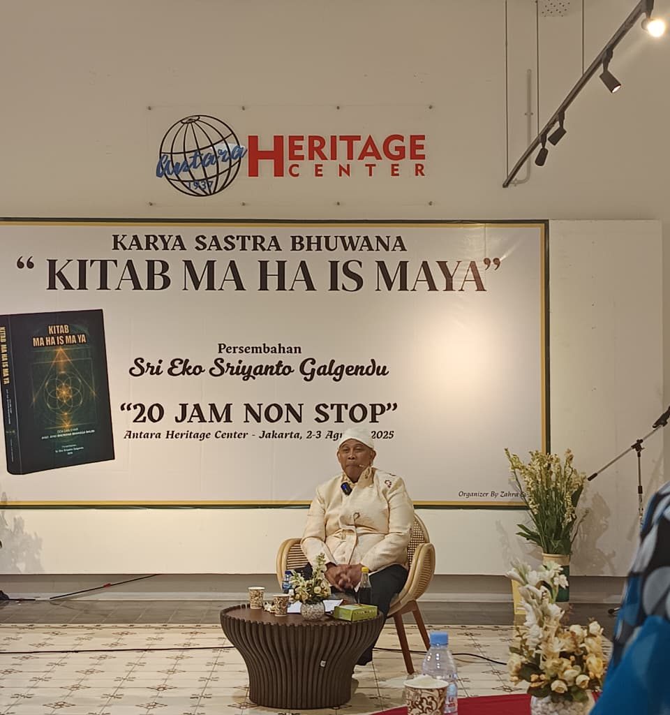 Pembacaan Karya Sastra Bhuana Dalam Bahasa Bumi 20 Jam Non Stop Oleh Sri Eko Sriyanto Galgendu Dalam Bentuk Do’a Untuk 79 Tokoh Yang Sukses