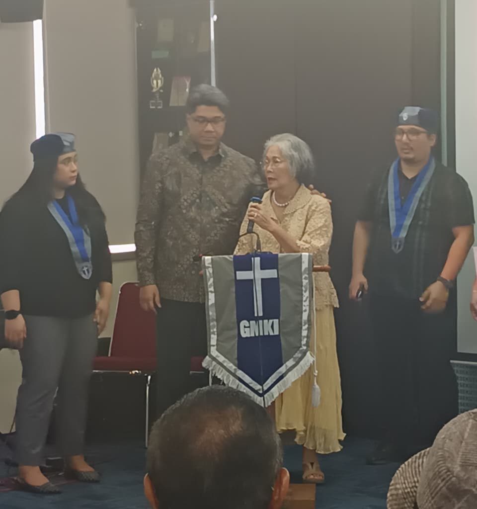 PP GMKI Salurkan Beasiswa Dari Bantuan Keluarga Sabam Sirait dan Sondang Sidabutar