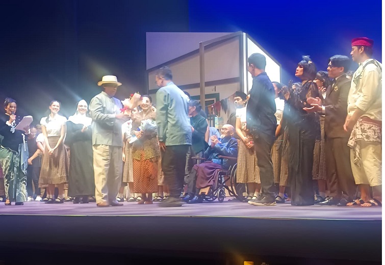 Teater “Njonja Atie Soetji” Kisah Pahlawan Kemanusiaan Asal Majalengka ke Panggung Ibukota  ​